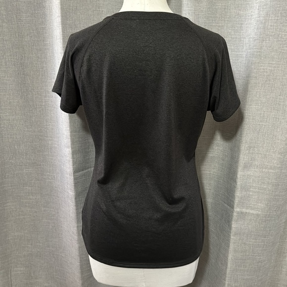 Like New The North Face Wmns Tee-Sz M-Charcoal/Gold Logo-Short Sleeve-Polyester - Picture 2 of 15